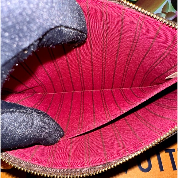 🥰🥰🥰Authentic Louis Vuitton Neverfull Pochette Wristlet - Picture 7 of 9